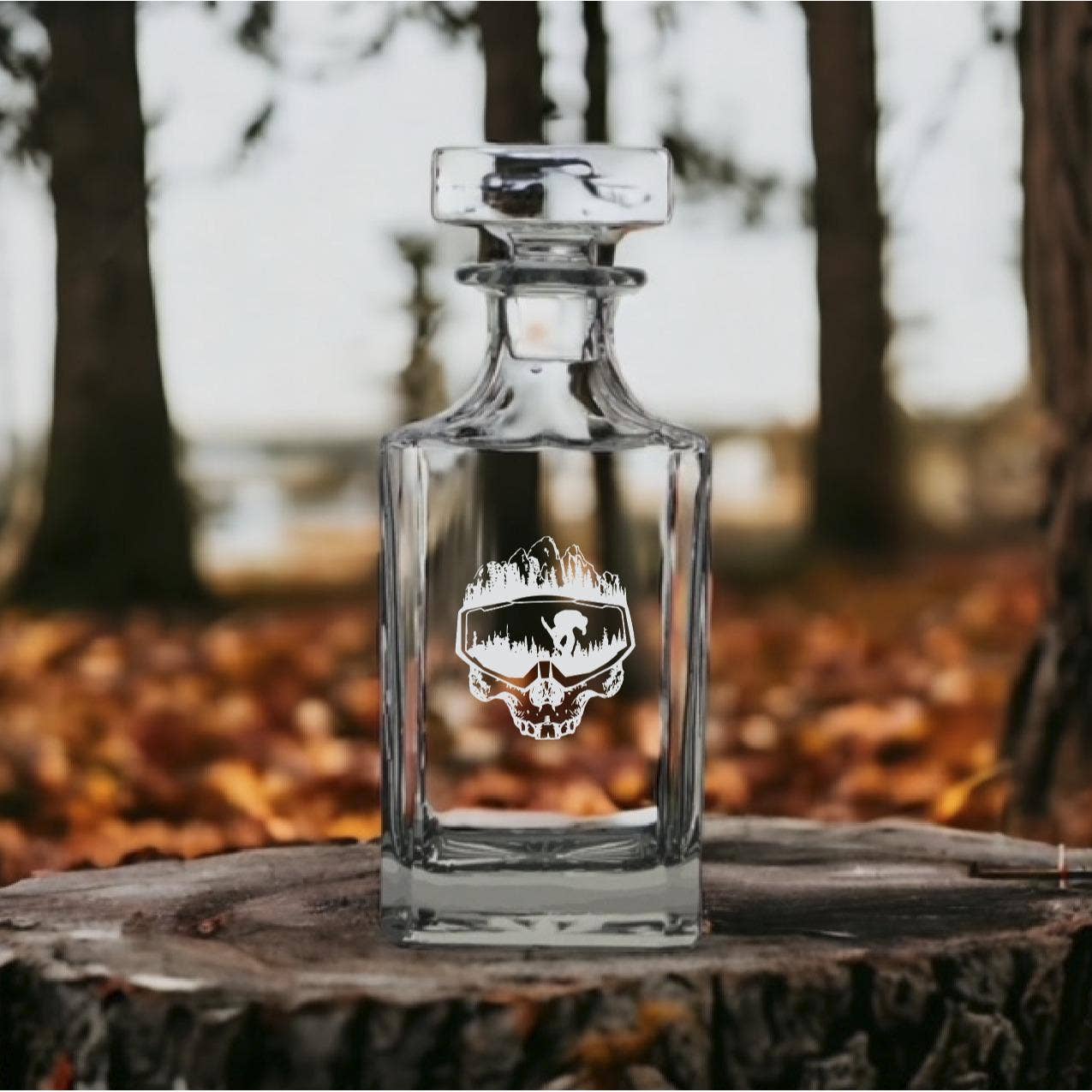 Texan Customs - Wholesale Decanter - Skull Ski 26oz Bourbon Whiskey Premium Glass Decanter
