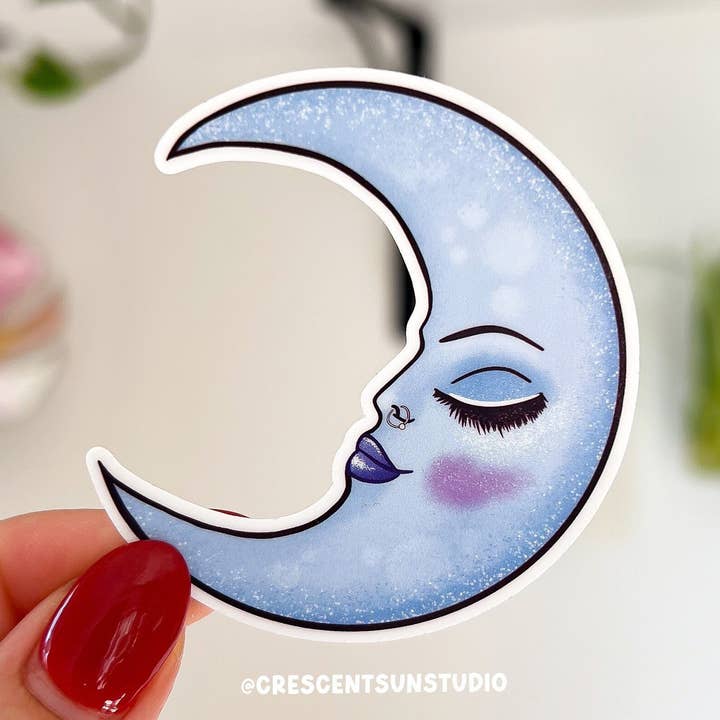 Autocollant en forme de croissant de lune, autocollant de sorcière céleste pour la vente par Crescent Sun Studio