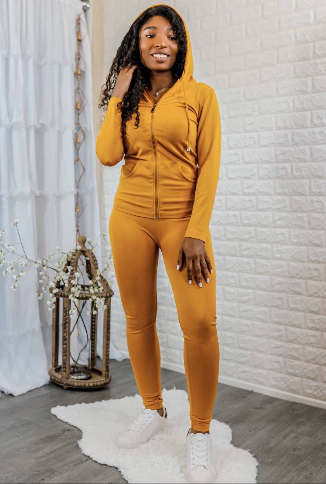 SurelyMine - Wholesale Lounge Set - Women's - Sporty Lounge Set16