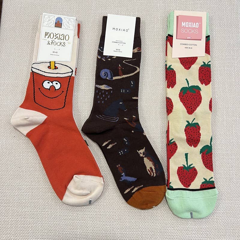 Tourtiwi - Vendita all'ingrosso Calzini - Donna - Calzini alla caviglia con motivo artistico colorato di tulipani e fragole.21