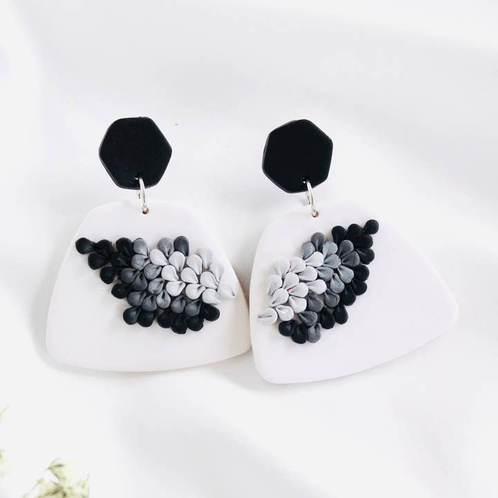 Orecchini in argilla| orecchini con ali | orecchini in argilla per la vendita all'ingrosso da parte di PERNAZ JEWEL