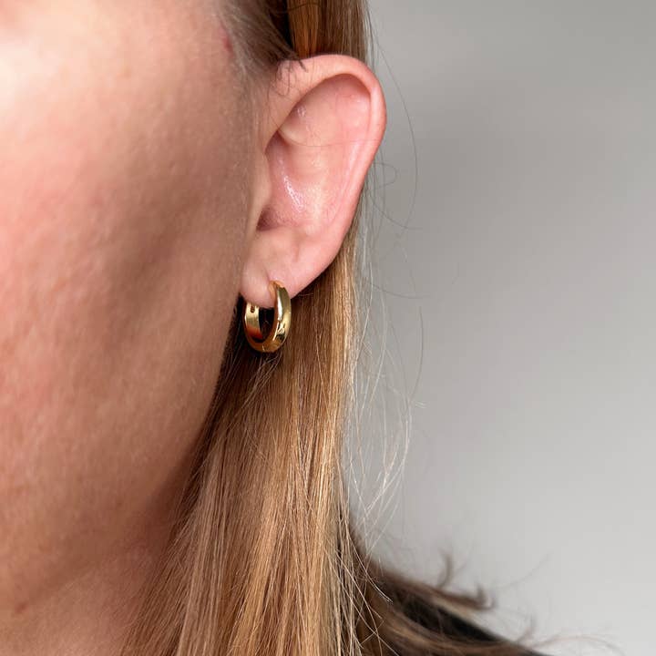 GoldFi - Wholesale Jewelry Set - Polished Classic Clicker Hoop Earrings
