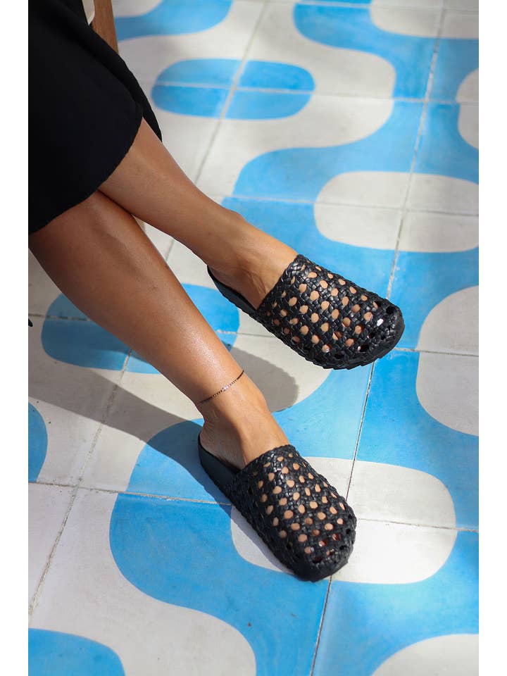 Mexas US - Wholesale Clogs - Women's - JALISCO - Black braided clog leather for women