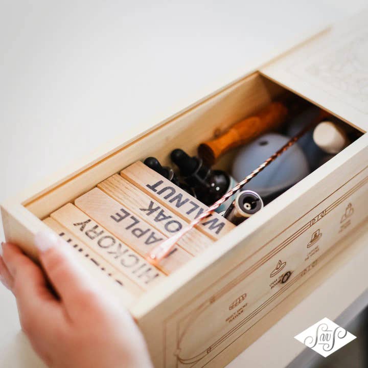 Udstillingshylde - Blandet Pakke - Leveres med udstillingshylder for engroshandel hos Spirits WIth Smoke