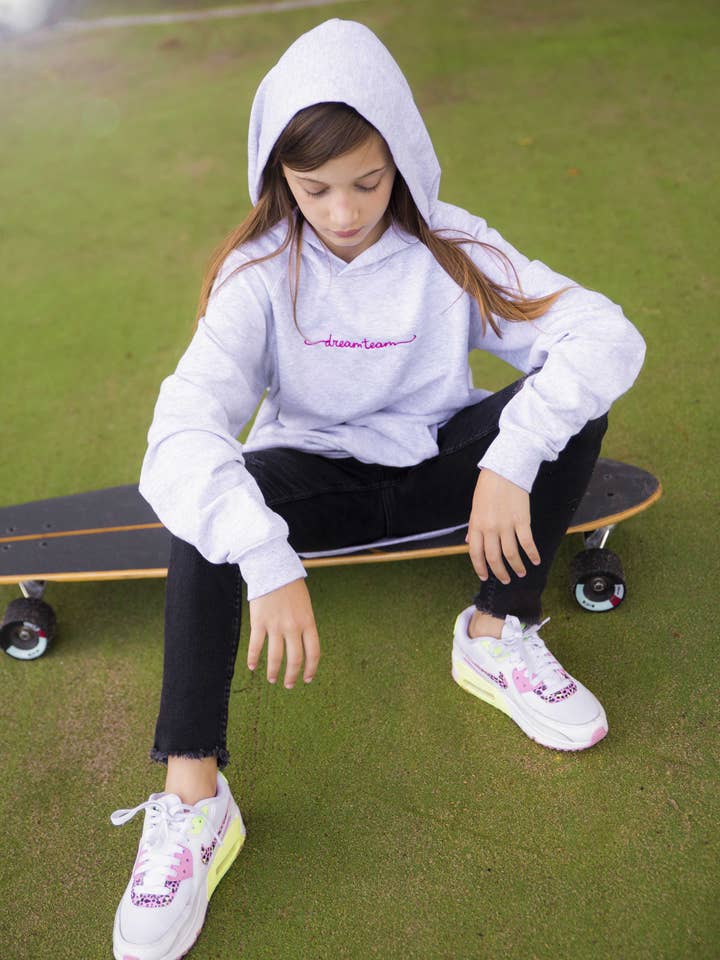 Moletom infantil cinza Dreamteam em algodão orgânico com arte rosa por atacado de Lilypilly