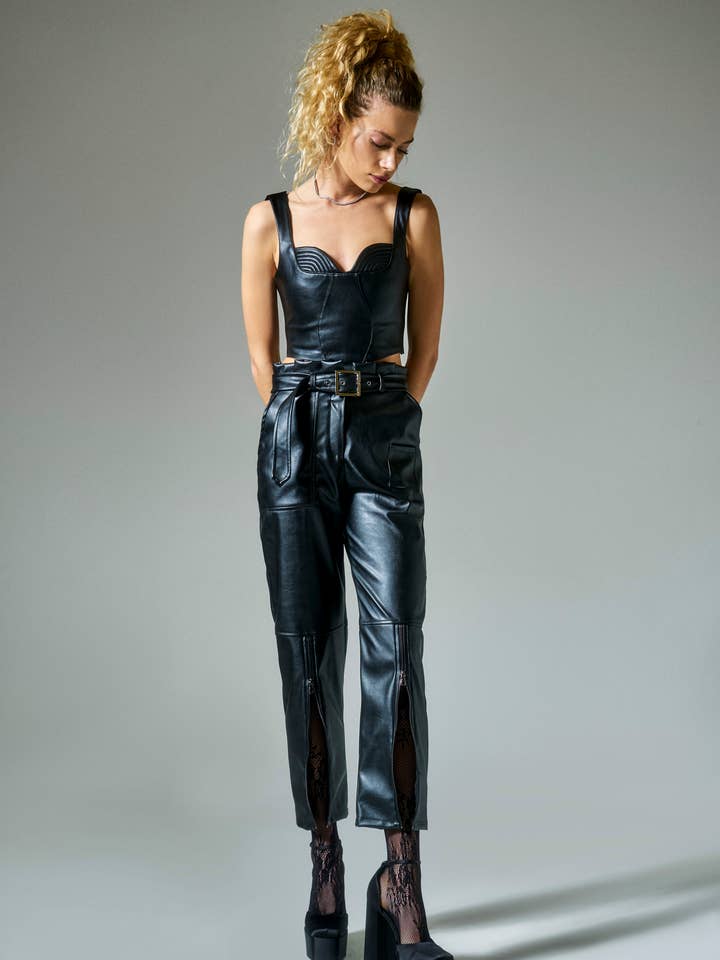 Estella Carrot Fit Trousers for wholesale by Basakla