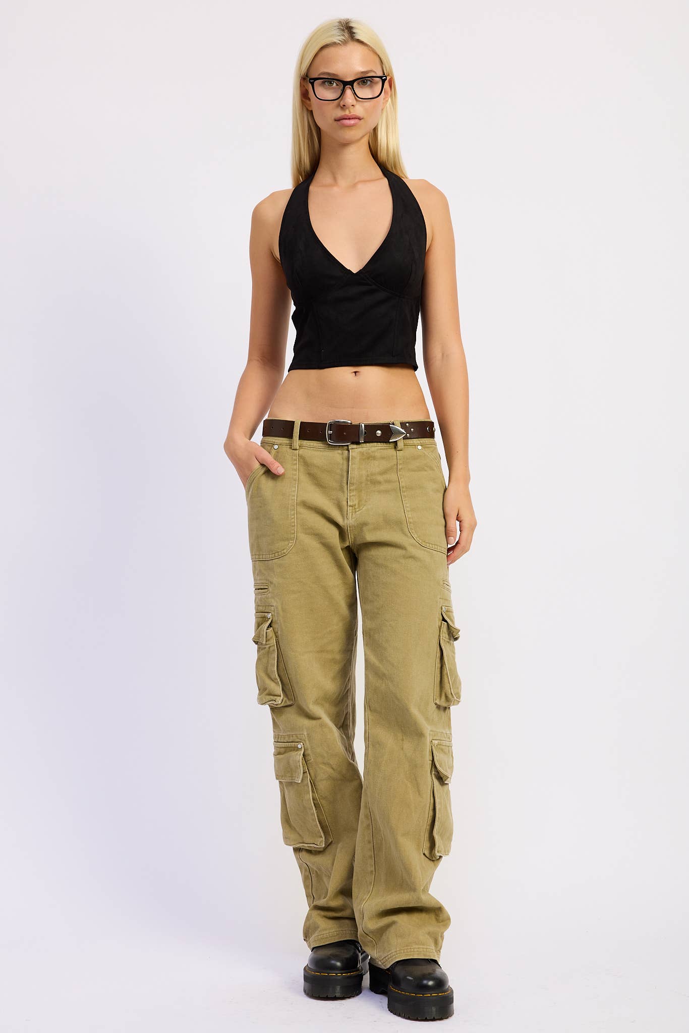 Emory Park – Großhandel Bluse – Damen – SUEDE-NECKHOLDER-TOP MIT RÜCKENREISSVERSCHLUSS11