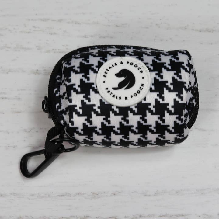 Support pour sac à crottes PuppyTooth pour la vente par Petals & Pooch