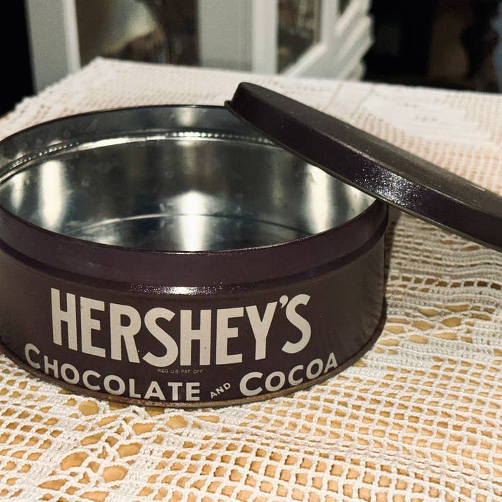 Naomi's Happy Place Shop - Wholesale Decorative Box - Vintage Tin Treasures – Retro Collectible Tins6