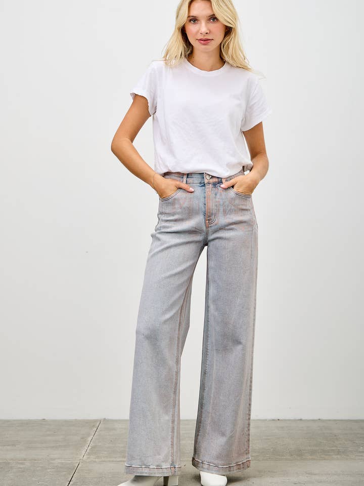 P8138L-PANTALÓN DE PIERNA ANCHA DE TIRO MEDIO CON LÁMINA METÁLICA para venta al por mayor de SAIGE DENIM