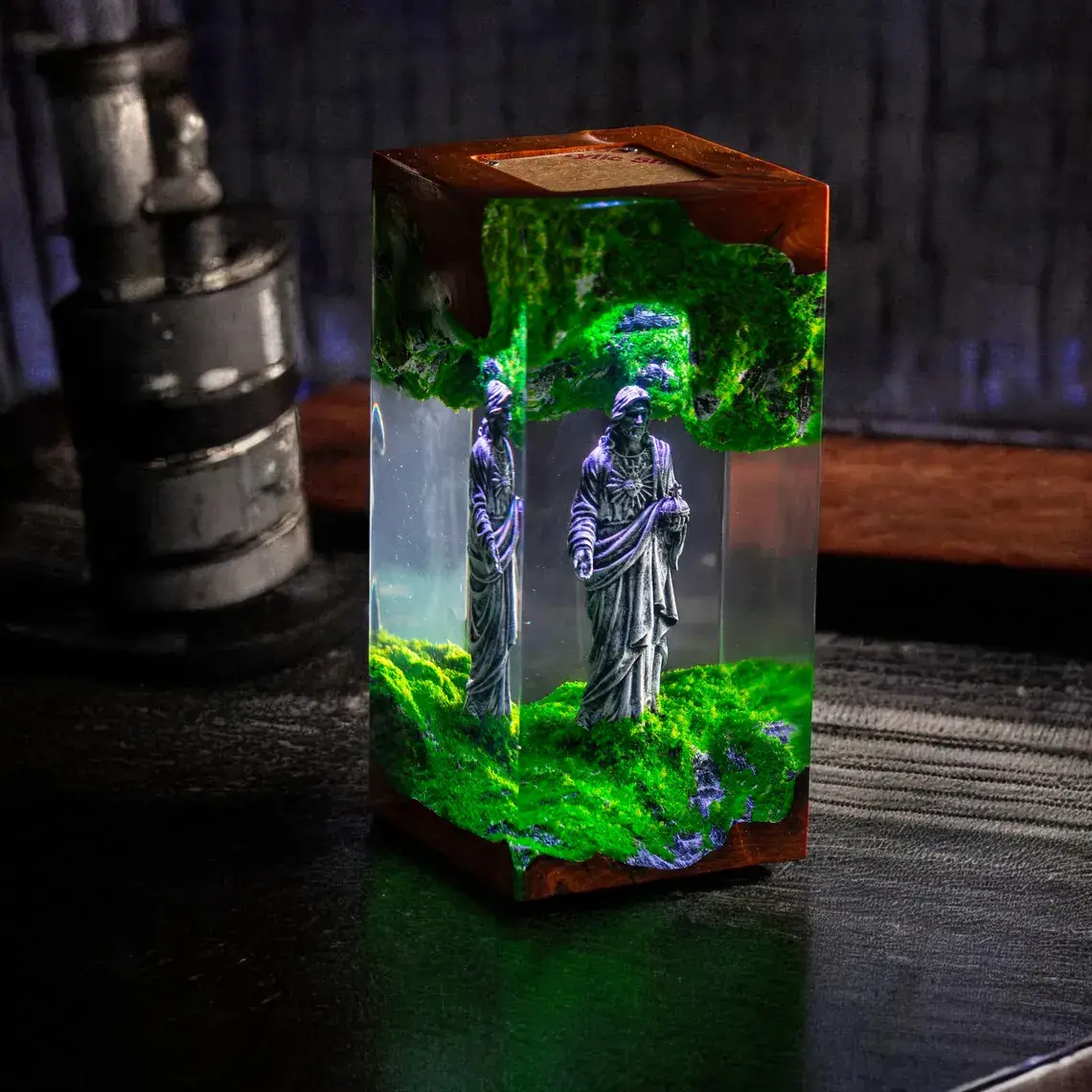 Merchemy - Vente Veilleuses - Lampe en résine faite à la main Jésus Cadeau chrétien Décoration veilleuse1