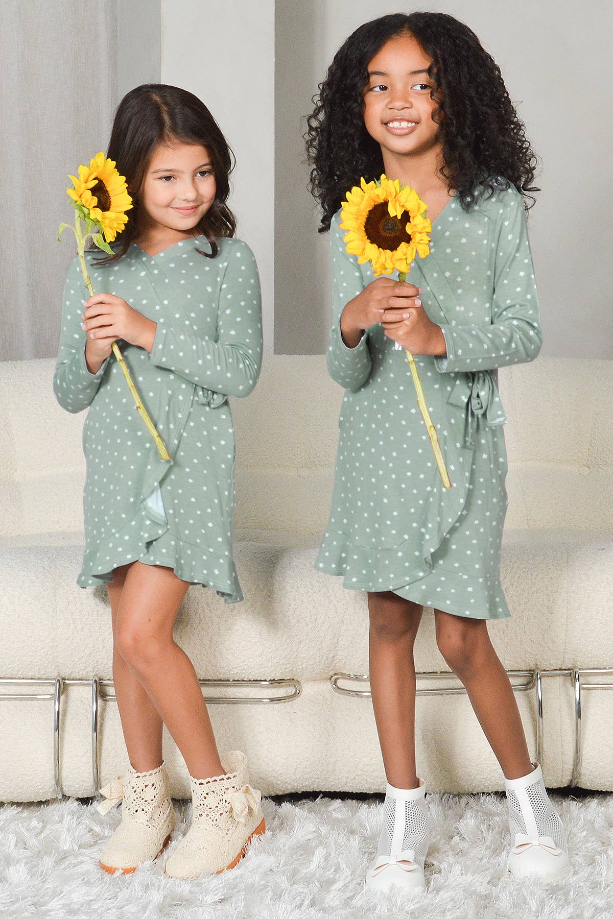 Loven x Mini Momo – Vestido - Crianças por atacado – Vestido com amarração falsa em jersey estampado para mãe e filha - combinação infantil8