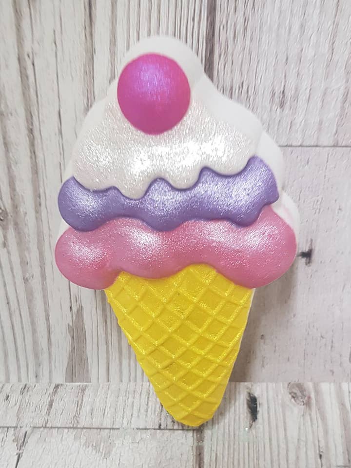 Ice Cream Parlour Badebombe für den Großhandel von The Soap Sisters