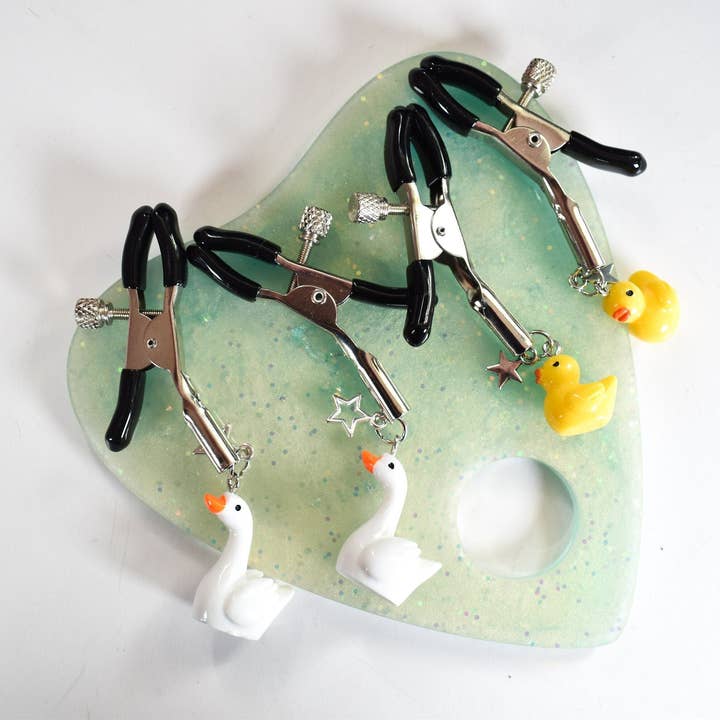 Pinces à tétons Silly Birds pour la vente par Naughty Pawsies