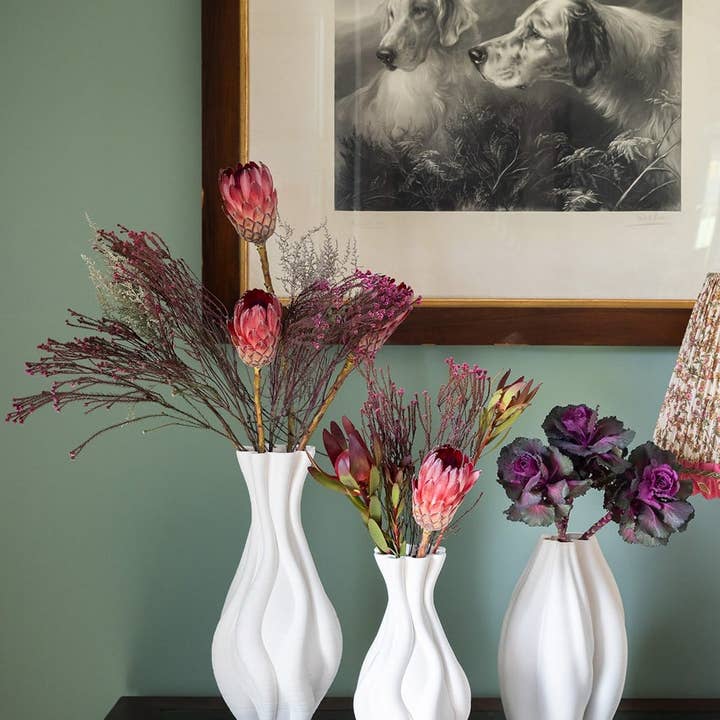 Madame Smart Ltd – Engroshandel Vase – Emilie Hvid Snoet Keramisk Vase