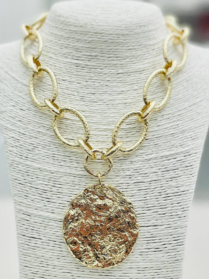 PENDANT - Hammered Chain w/Pendant (gold) NK621 for wholesale by TWO FORTY TWO