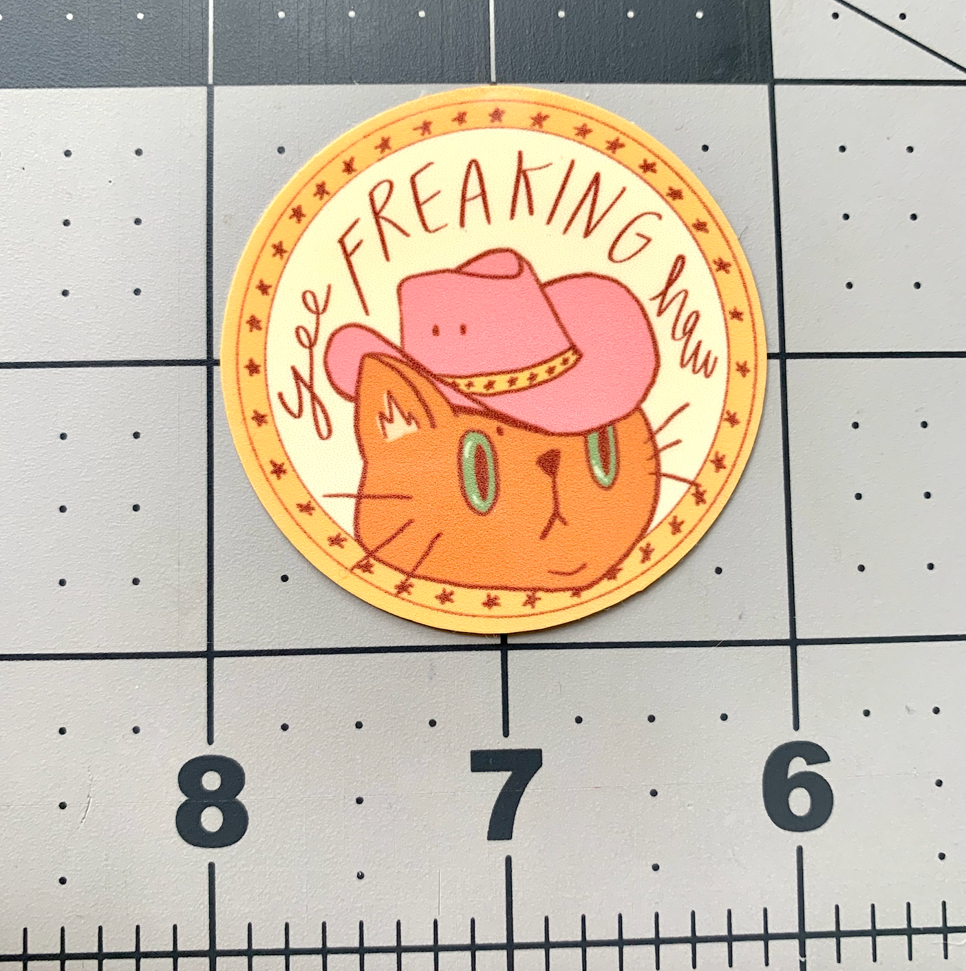 Happyish Brand – Adesivo por atacado – Adesivo de gato Yee Freaking Haw - estampa de gato cowboy5