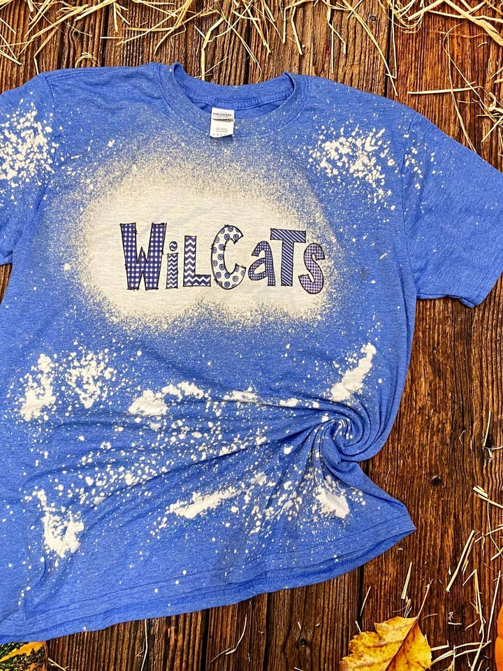 Wildcats Bleach Shirt | Bleach Tee | Bleach Shirt | Gebleekt shirt voor wholesale door Cute As A Rustic Button