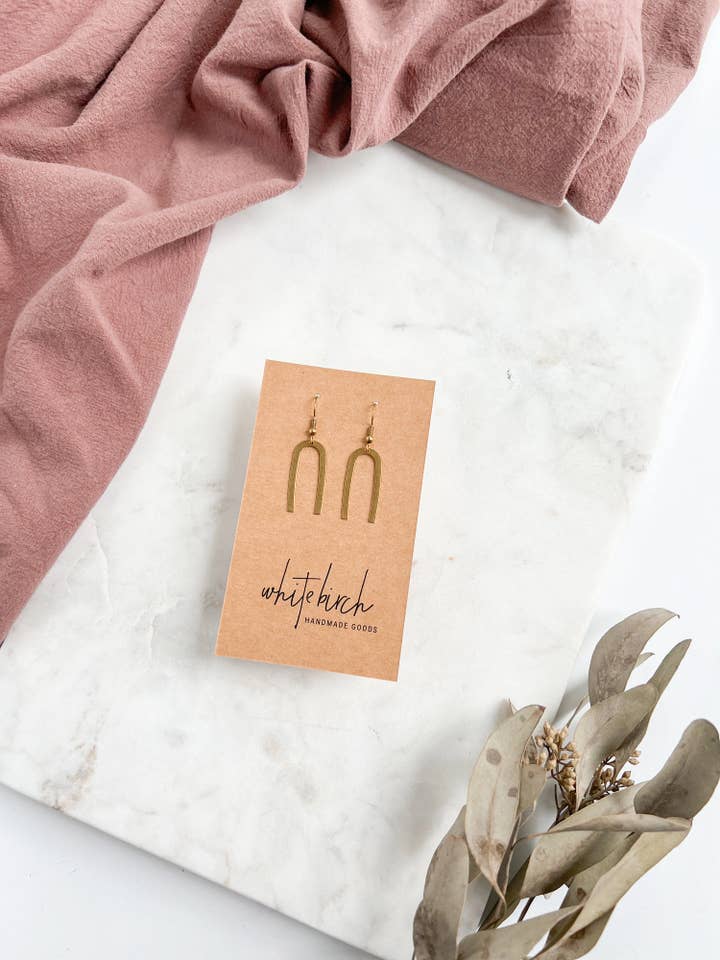 Pendientes llamativos en forma de herradura de latón para venta al por mayor de Whitebirch Handmade Goods