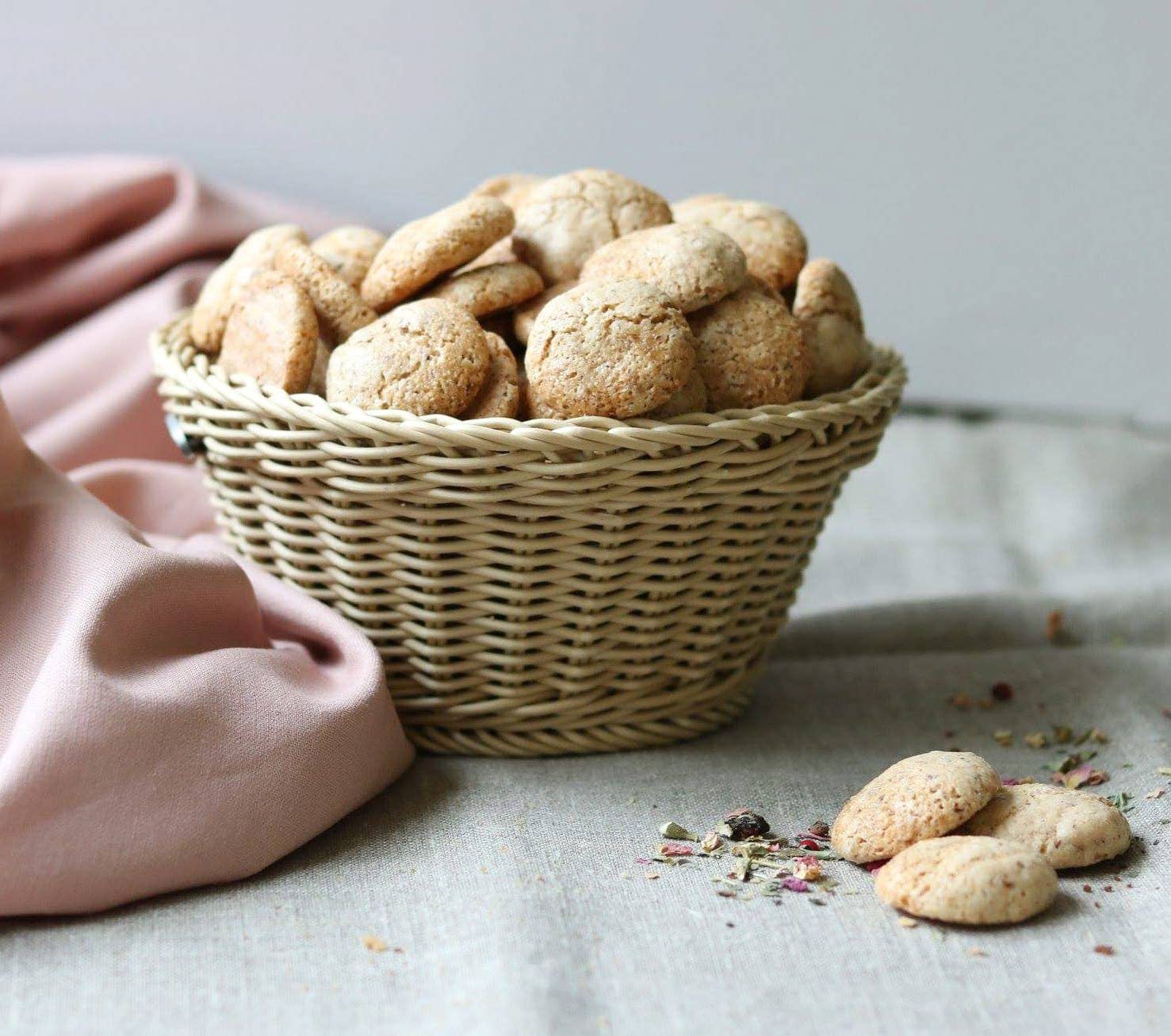 LES MIRLIFLORES - Wholesale Cookie - Crunchy almond macarons 140g1