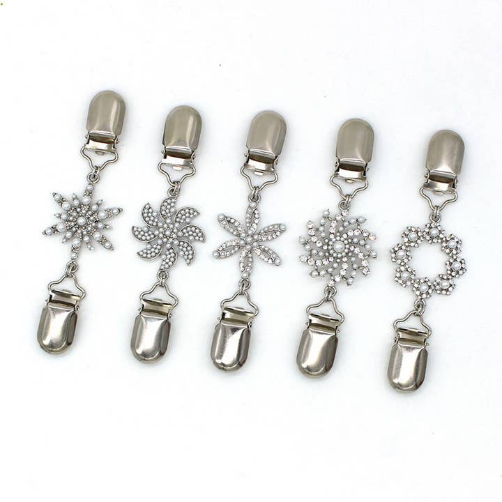 NEW FASHION PEARL DIAMOND ALL-MATCH SHAWL CLIP_CWMM2212 for wholesale by ACCITY