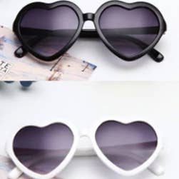 Rainbow Unicorn Birthday Surprise – wholesale Solglasögon/glasögon - Barn – Barnens små hjärtsolglasögon – Söta och lekfulla solglasögon3