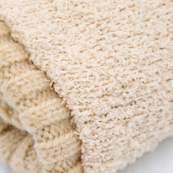 Treasure Bank – wholesale Beanie – Women's – C.C CRISS-CROSS PATTERN CUFF BEANIE HAT5