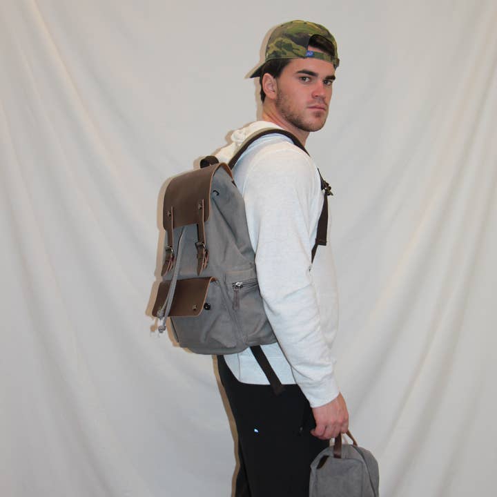 Lemonbella - Wholesale Backpack - Men's - Men’s Trevor Backpack in Gray Canvas1
