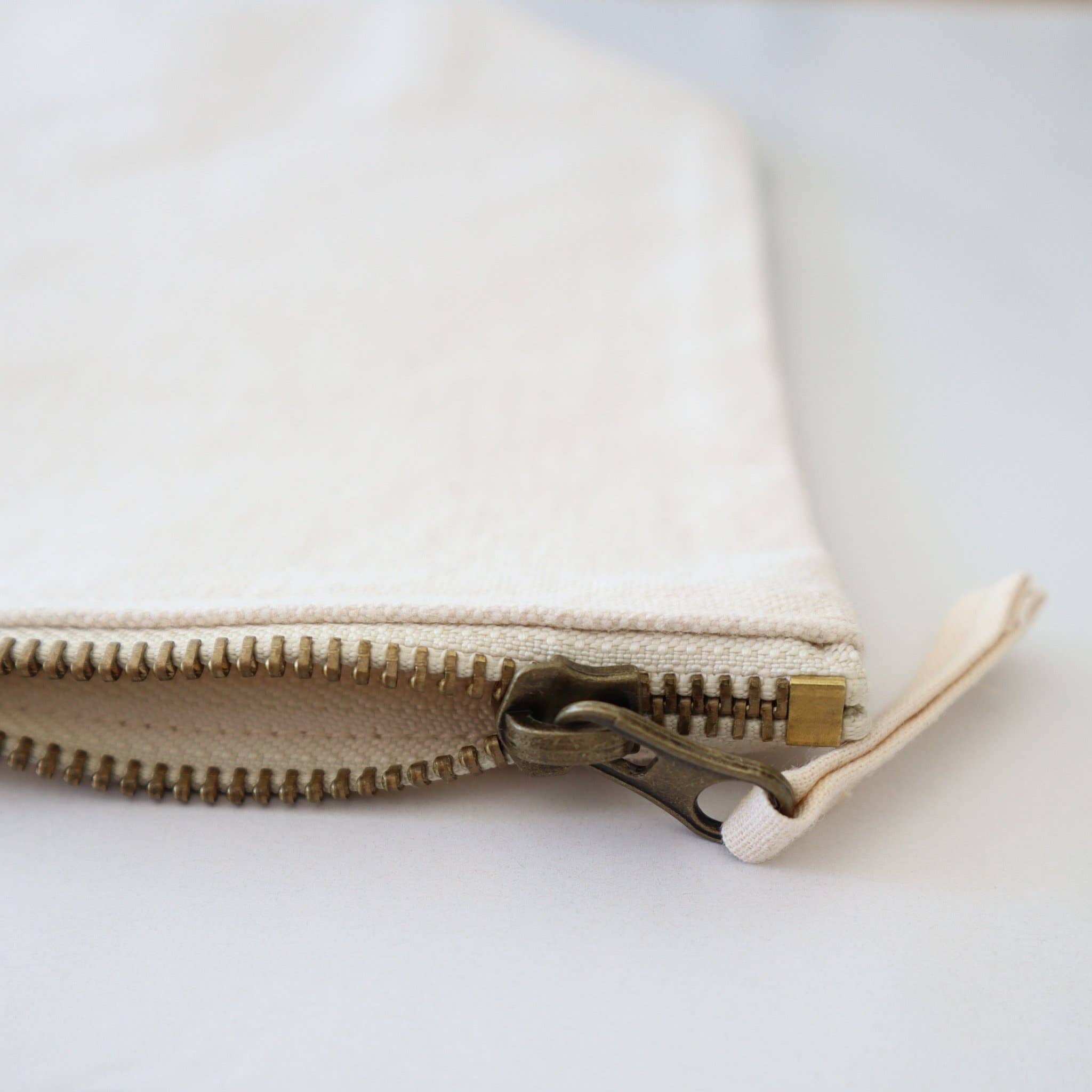 Word Up Creative – wholesale Pouch – Women’s – Hair Things Zipped Pouch Bag3