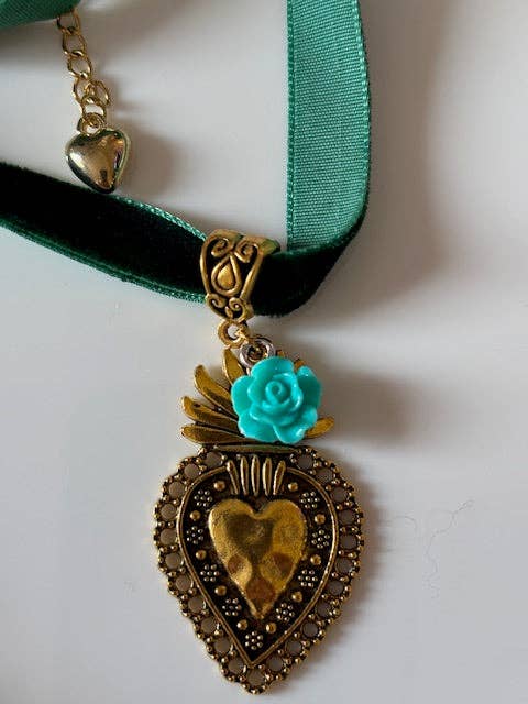 Miss DJ Angel - Wholesale Pendant/Charm Necklace - Heart choker, green-gold heart necklace, ex-voto charm, choker gift for mom, gift for wife/loved one, handmade choker1