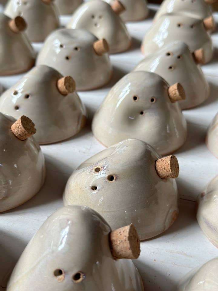 Handmade Ceramic Salt and Pepper Shakers for wholesale by Gelaab.Ceramic