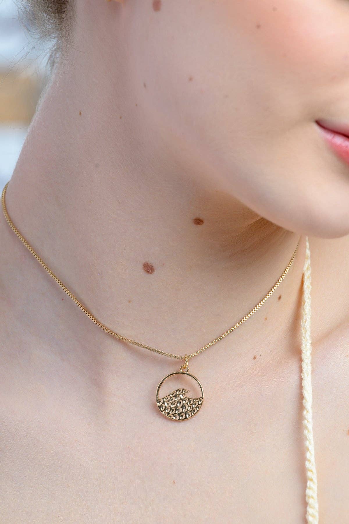 Henna Shoppe - Wholesale Pendant/Charm Necklace - Wave Necklace1