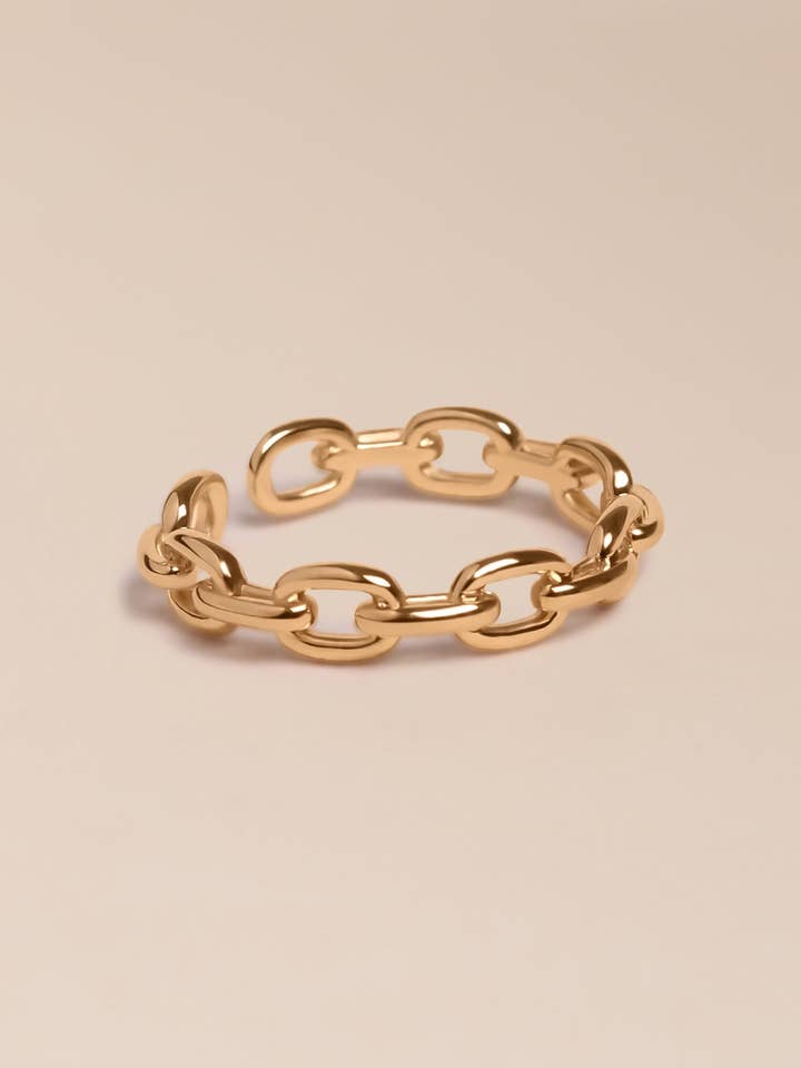 Marcie justerbar ring med kædeinspireret design for engroshandel hos Waekura