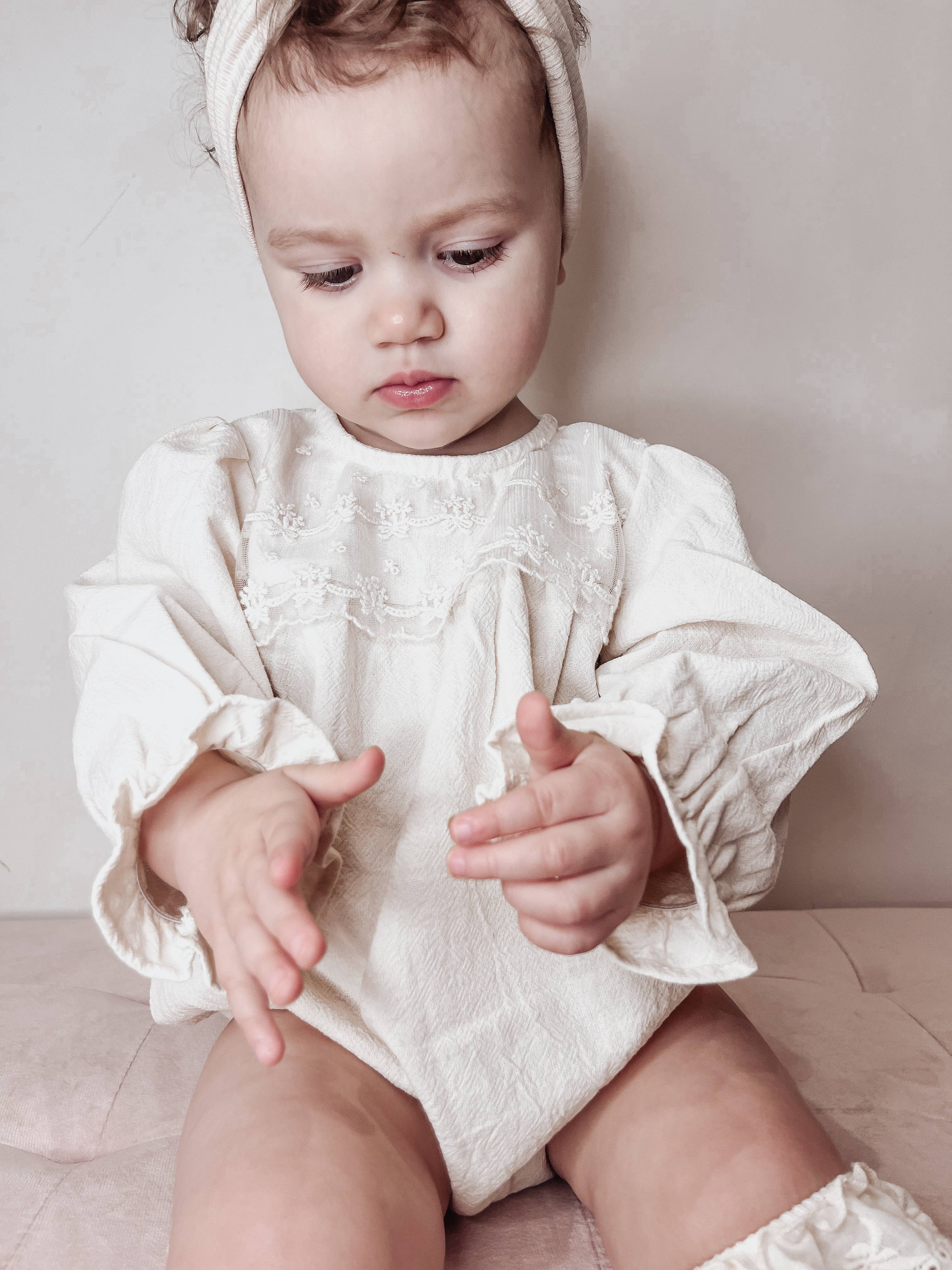 Annie & Charles – wholesale Dress – Baby – Annie & Charles® Baby Bloomer/ENNA dress21