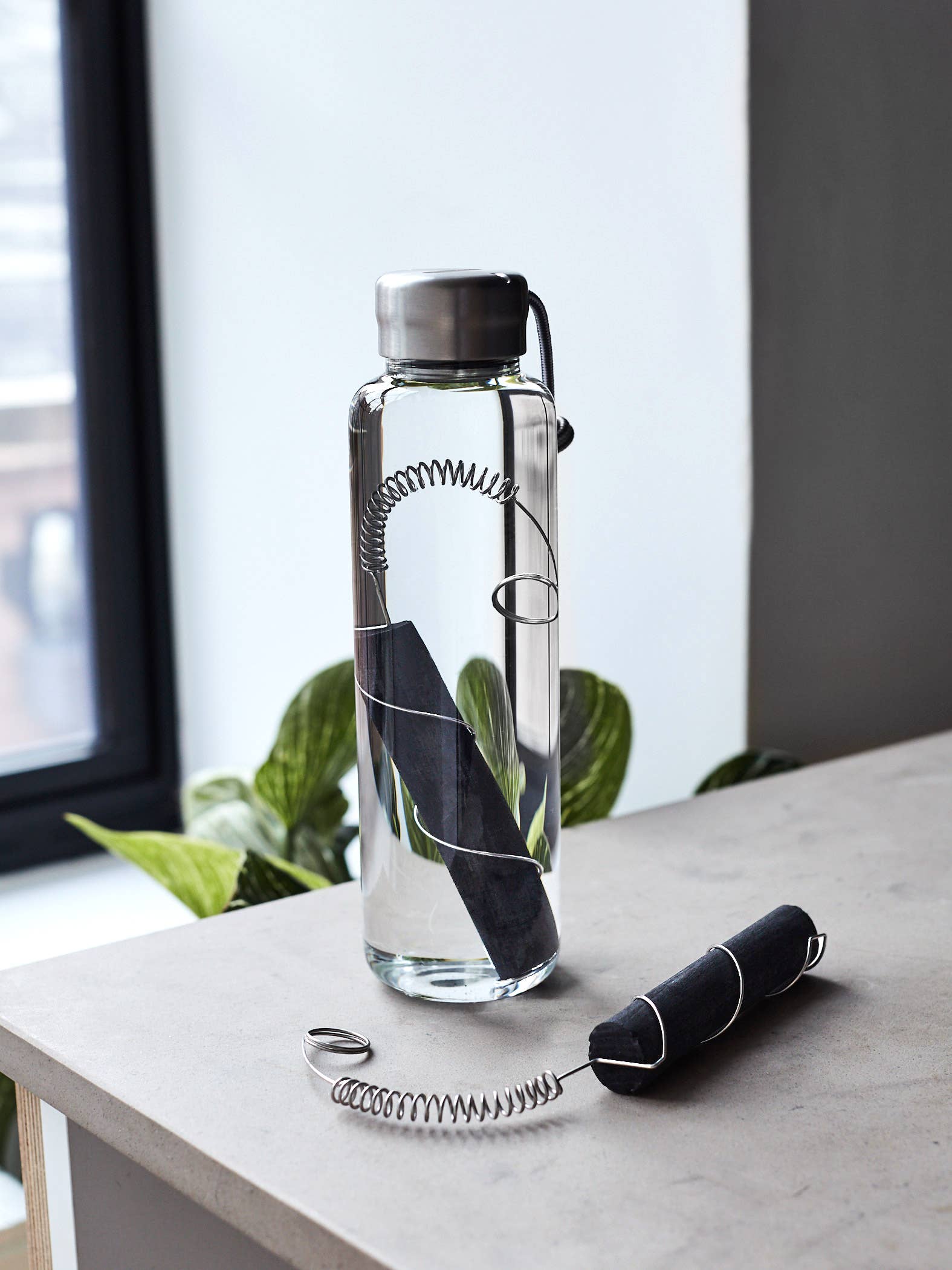 Black + Blum Europe - Wholesale Water Filter - Active Charcoal Water Filter with Locking Coil1