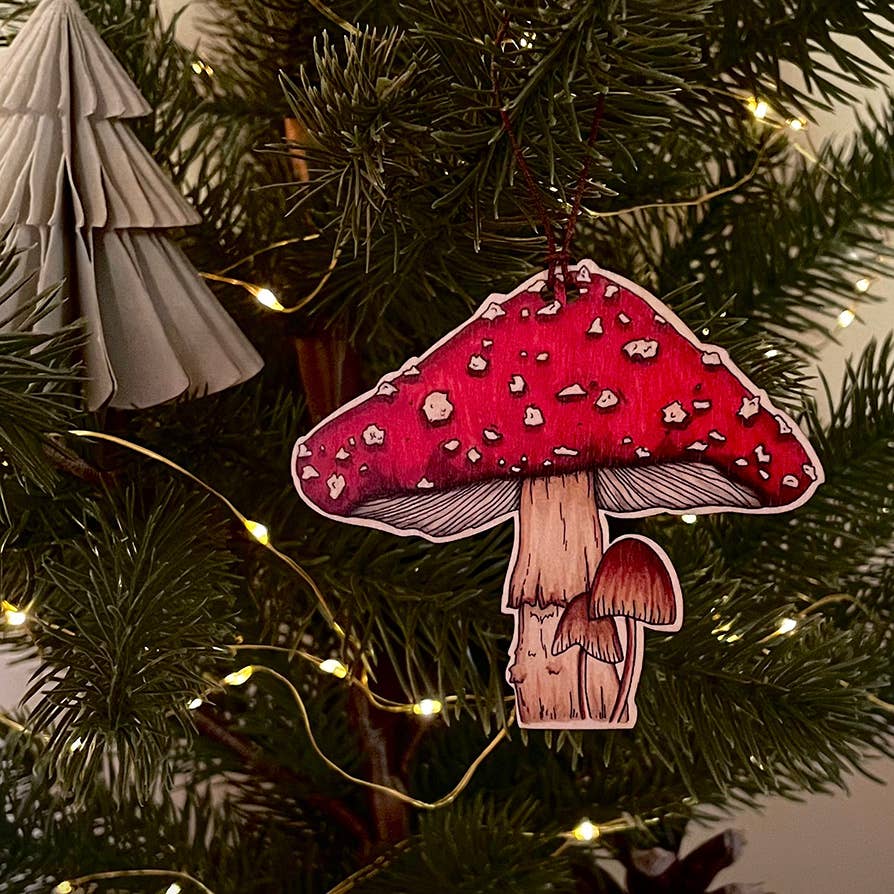 Fearless Flamingo – wholesale Ornament – Red Toadstool wooden Christmas tree decoration | Eco 1