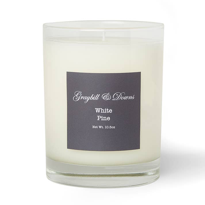 Candela classica in pino bianco. per la vendita all'ingrosso da parte di Graybill & Downs