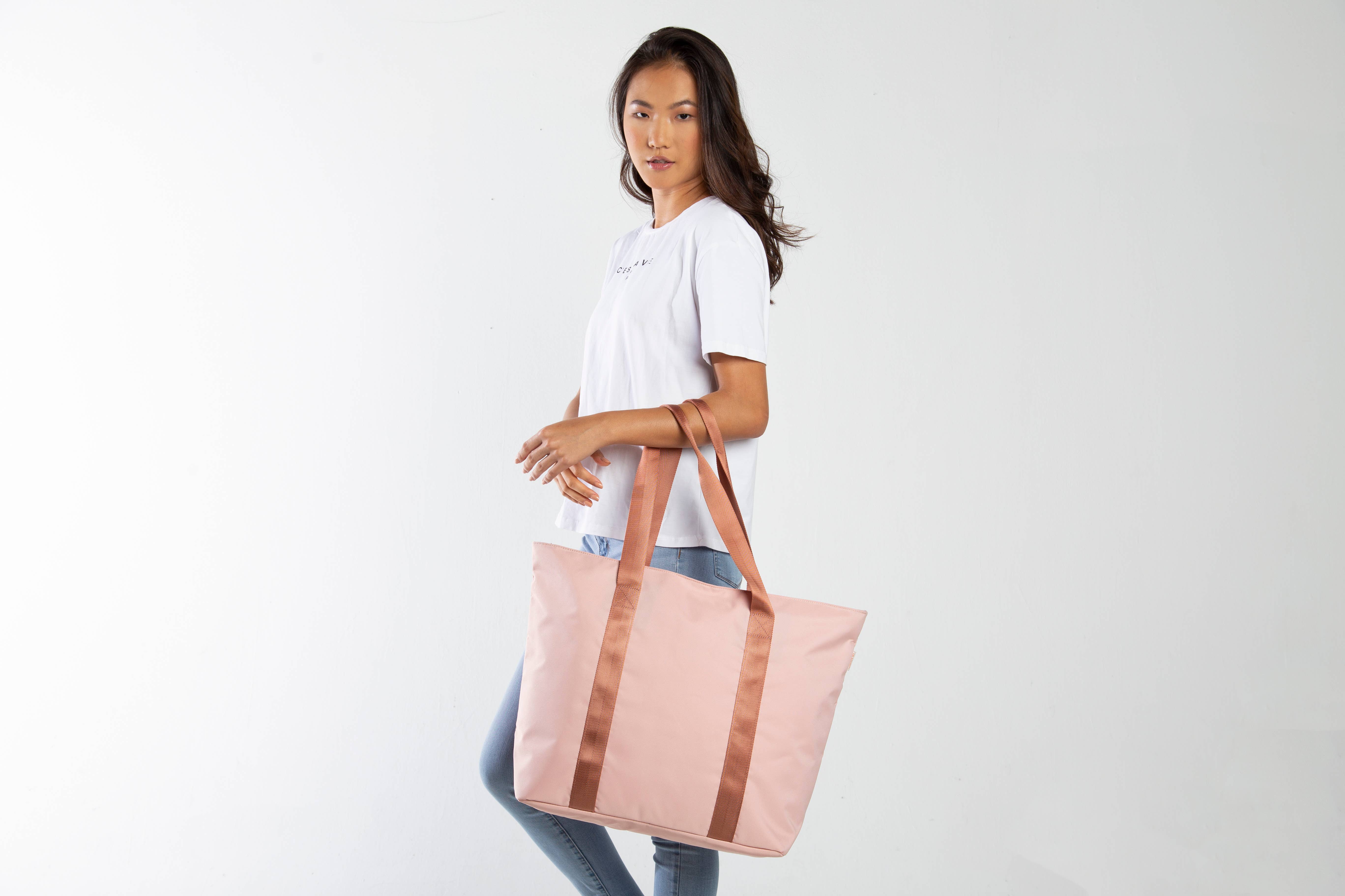 CB STATION – Großhandel Tragetasche – Damen – Tragetasche Motion11