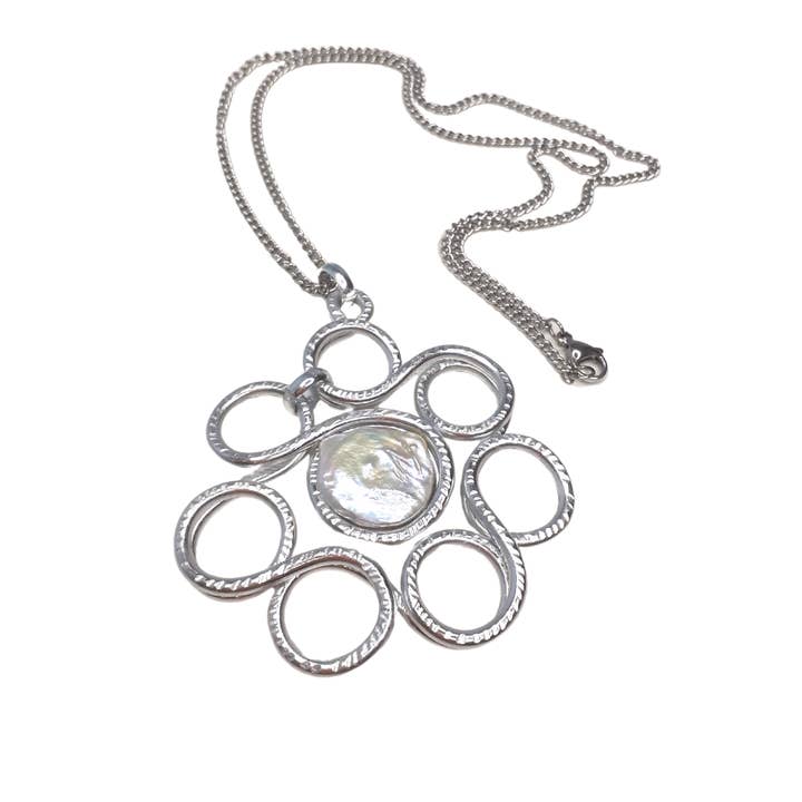 colgante de aluminio engarzado con perla cultivada para venta al por mayor de Queen Mary Flower