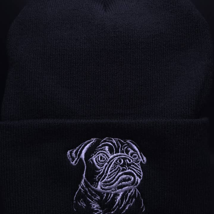 Gorro de Punto Acrílico para Adultos Bordado con Perro Pug para venta al por mayor de El Wicked Wardrobe