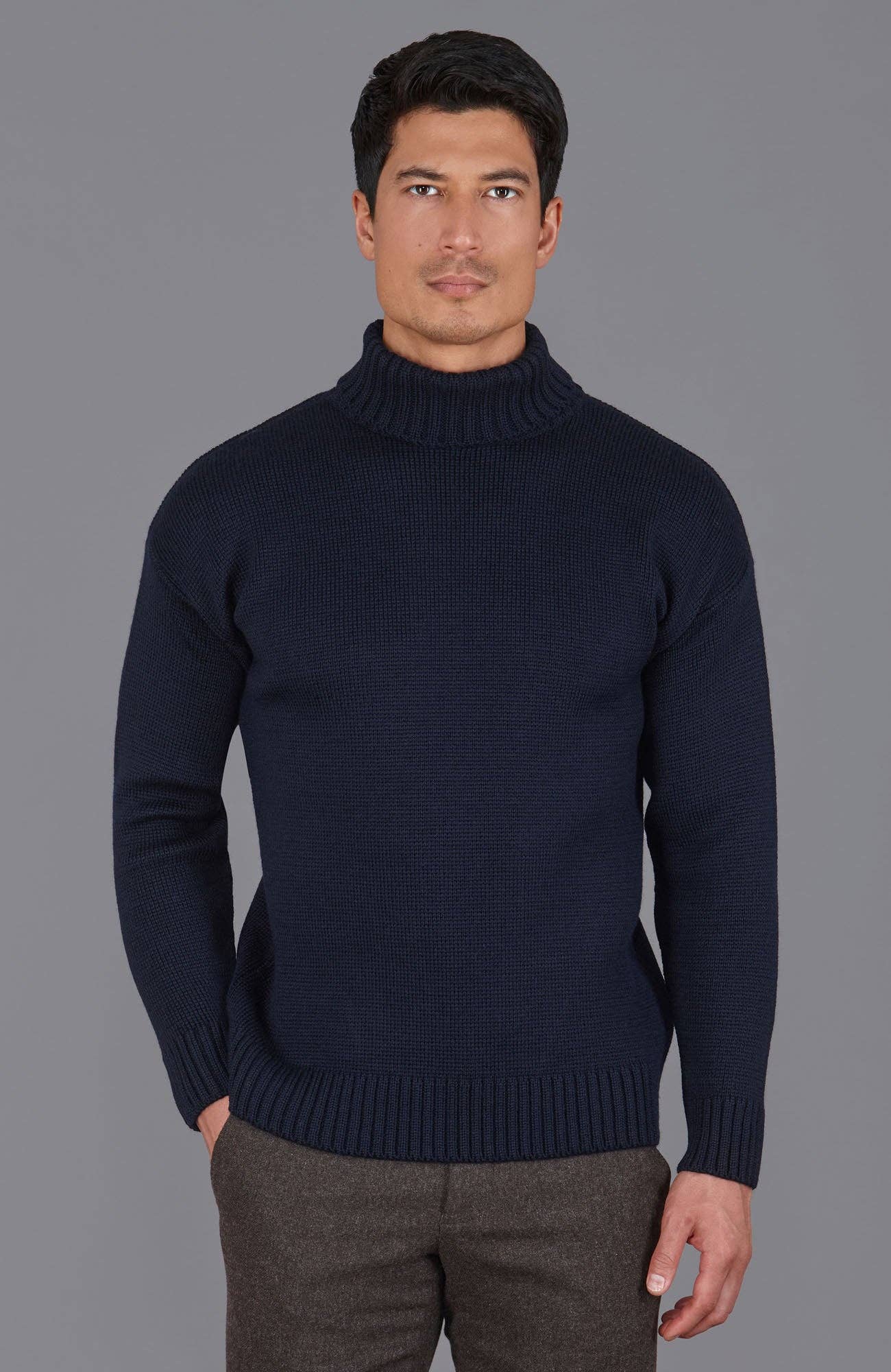 Paul James Knitwear - Vendita all'ingrosso Maglione tricot - Uomo - The Modern Submariner - Maglione in lana merino con collo alto25