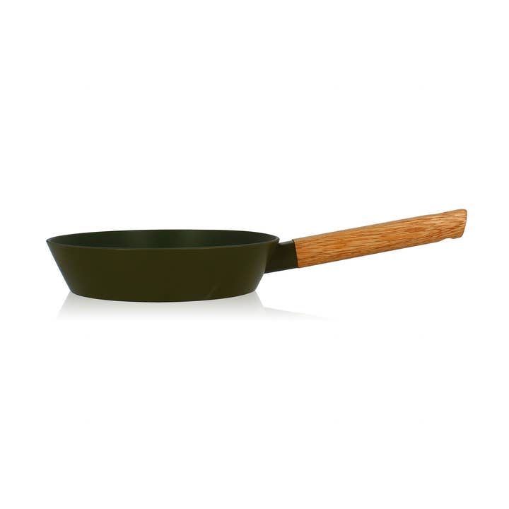 20cm khaki aluminum ector pan with wooden handle for wholesale by Ogo living