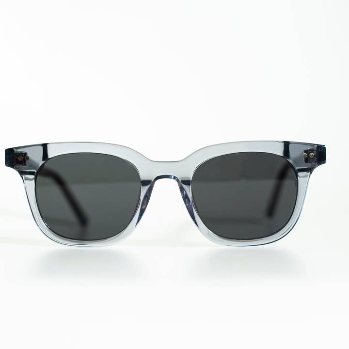 Benedict (gris clair) pour la vente par Essential Glasses