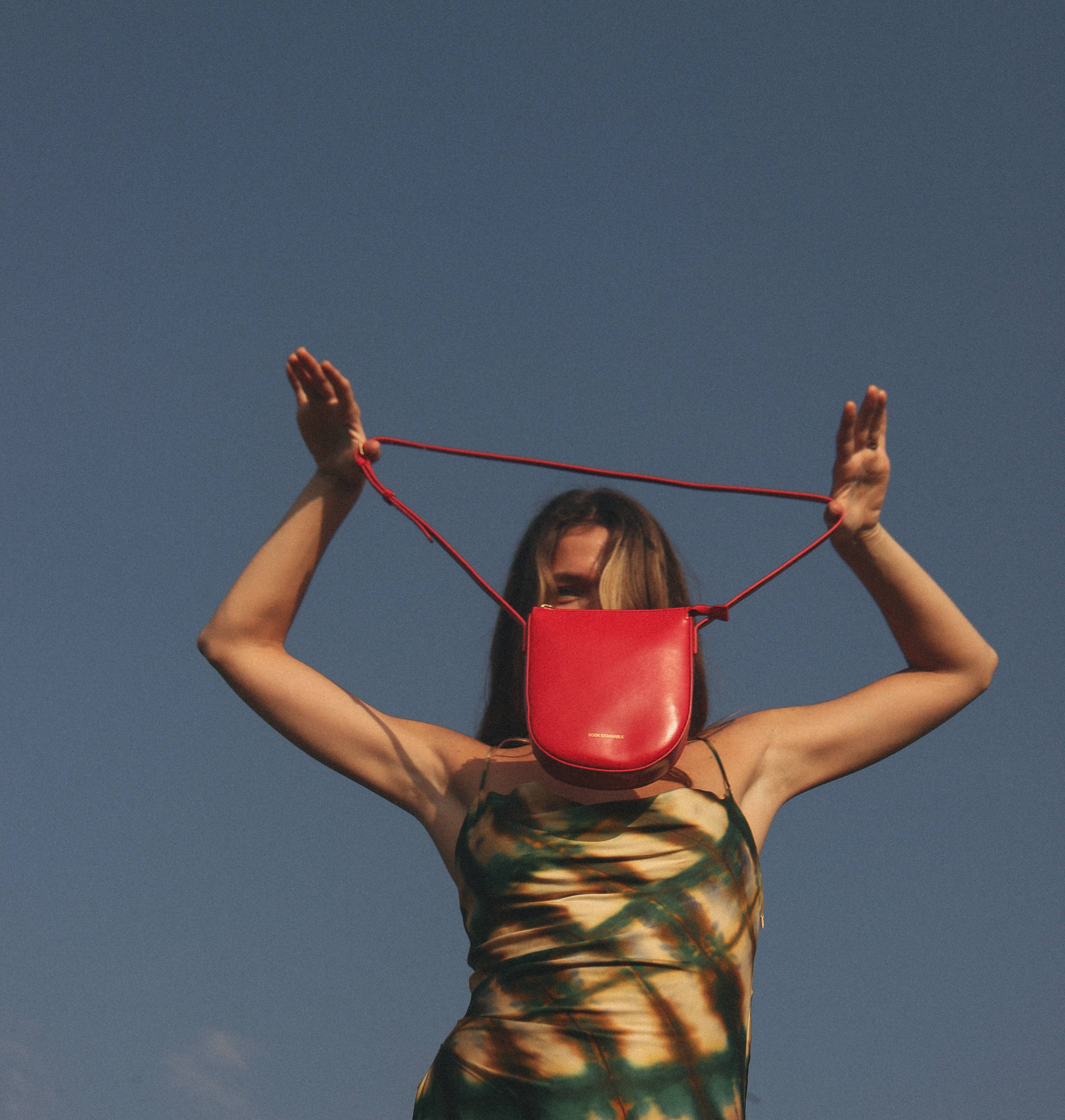 Sook Stainable - Wholesale Crossbody Bag - Women's - Eva - Apple Skin Sustainable Leather Strap Crossbody Bag Red0