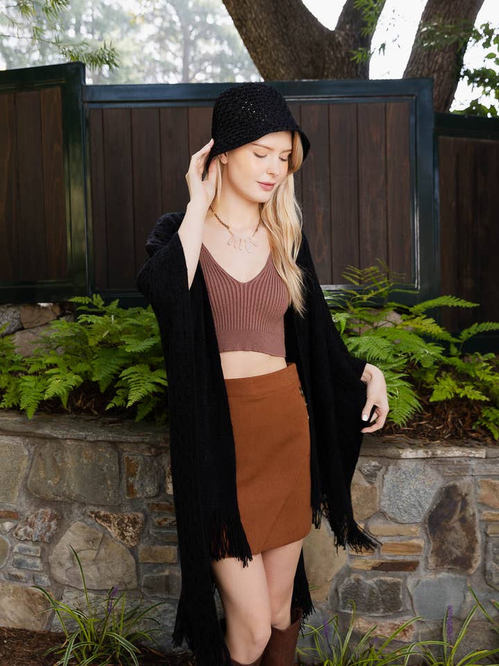 Kuscheliges Wickeltuch mit bestickten Quasten für den Großhandel von Leto Accessories