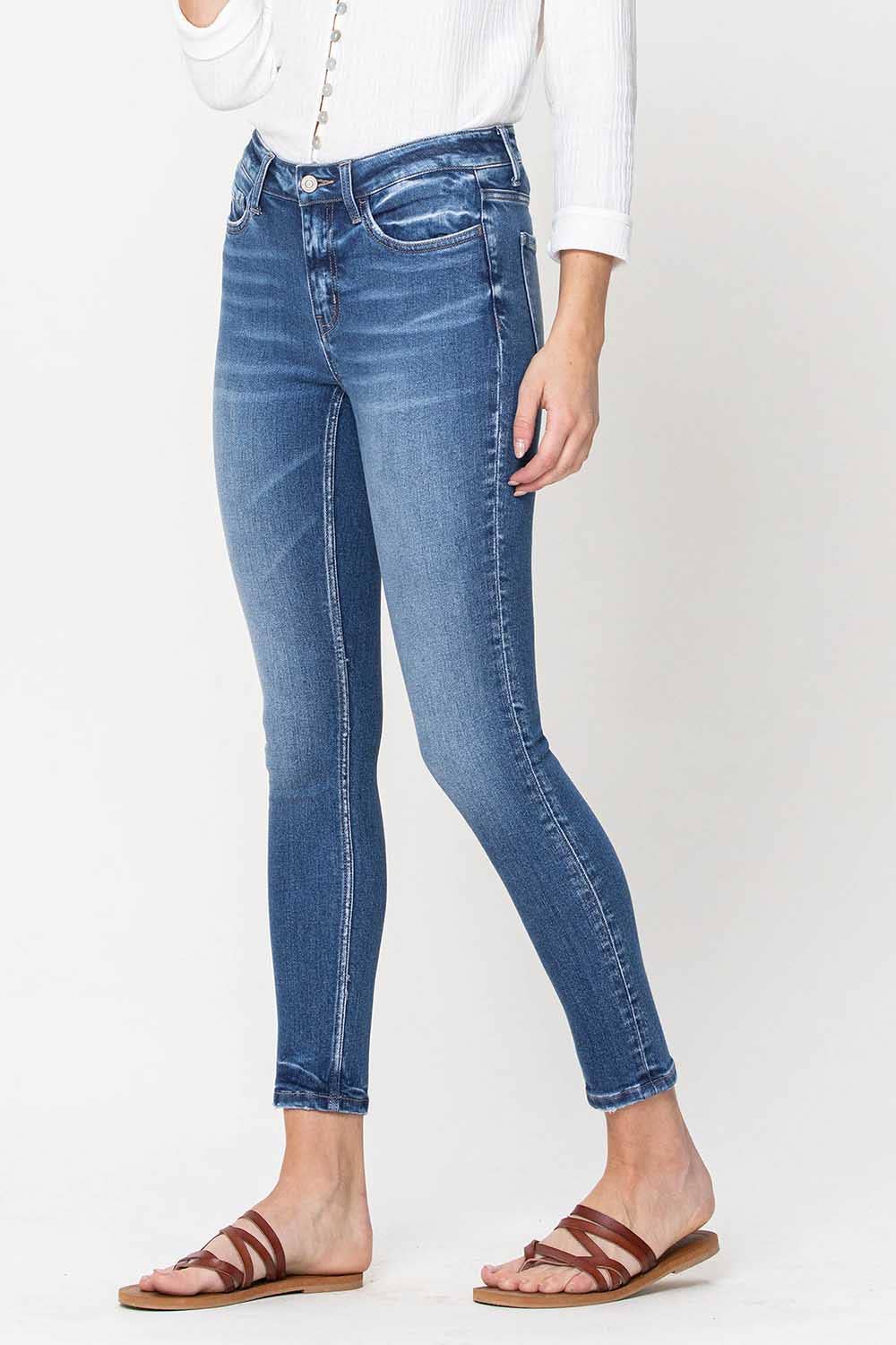 Blå MID RISE ANKELSKINNYJEANS F4119 för wholesale på Faire3