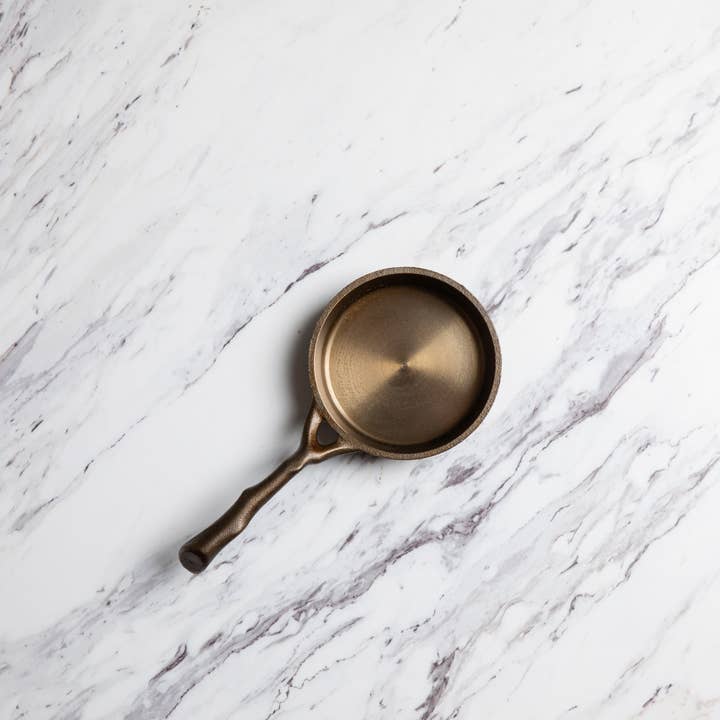 4.5in Egg Pan for wholesale by Nest Homeware