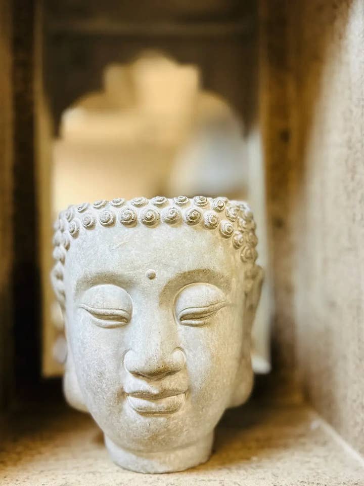 Betonnen hangende Buddha plantenbak voor wandmontage voor wholesale door Vagabond Vintage