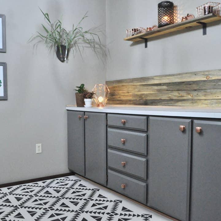 Csonkas Custom Rustics LLC - Wholesale Wall Mounted Shelf - Angle Shelf Bracket4