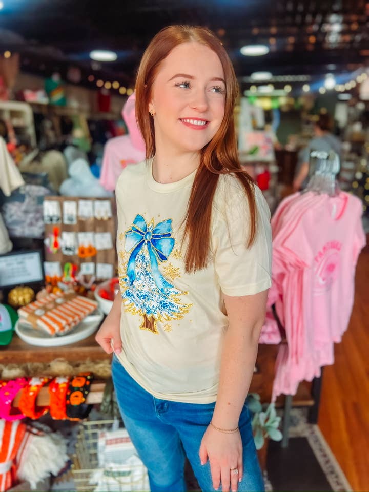 Camiseta de Natal Chinoiserie Coquette Bella Canvas por atacado de Lakely Claire Wholesale